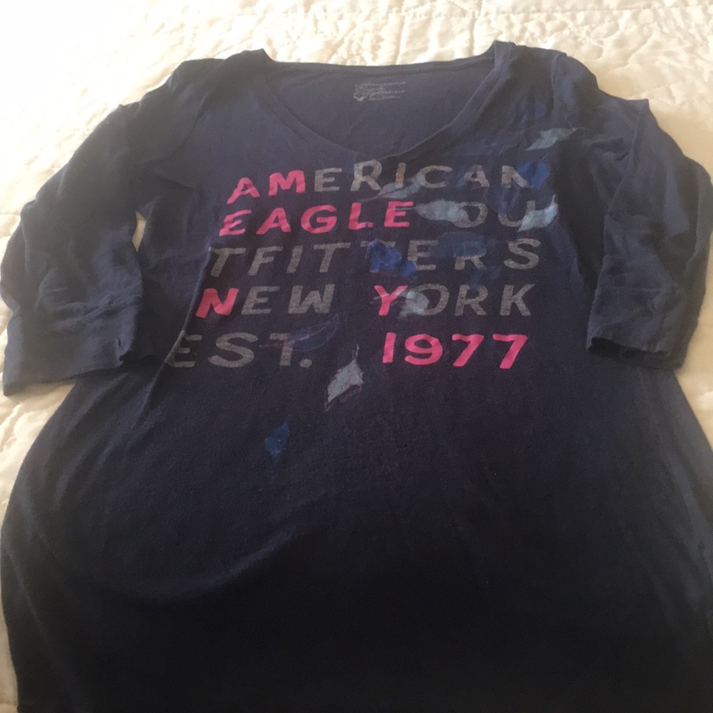 American Eagle quarter sleeve T-shirt